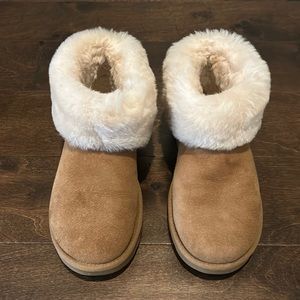 Women Short Uggs-Chesnut